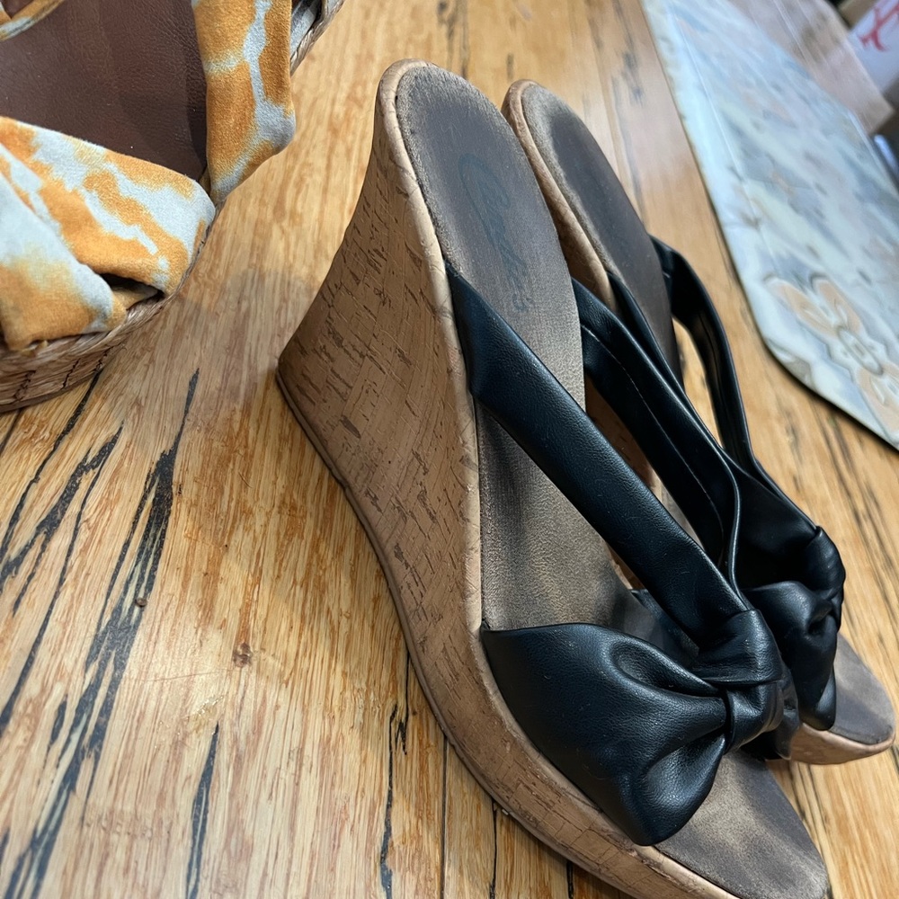 2 pairs of wedges 9.5 - Picture 8 of 13